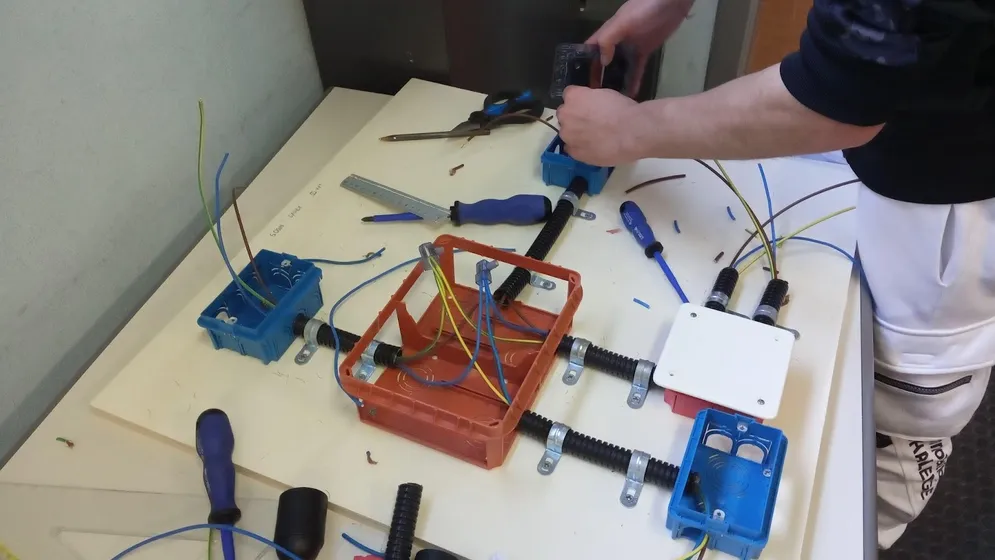 Laboratorio di Elettrotecnica, foto 6 di 9