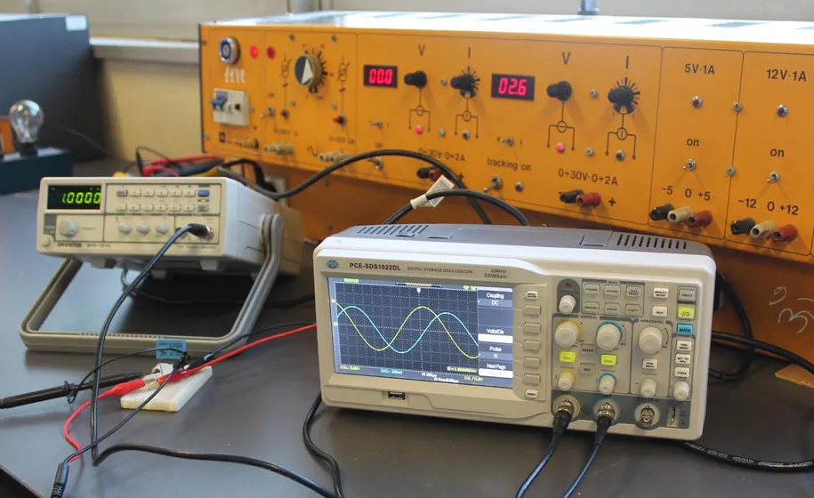 Laboratorio di Elettronica, foto 7 di 8