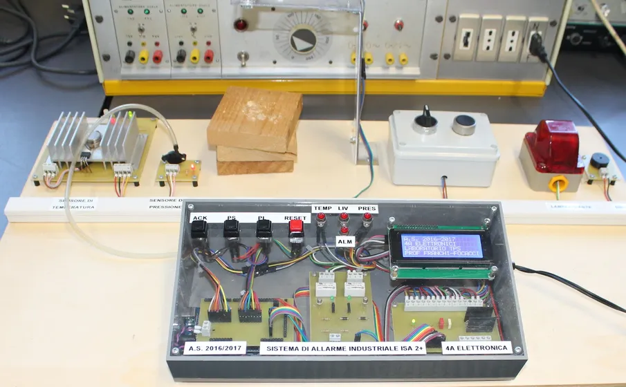 Laboratorio di Elettronica, foto 8 di 8