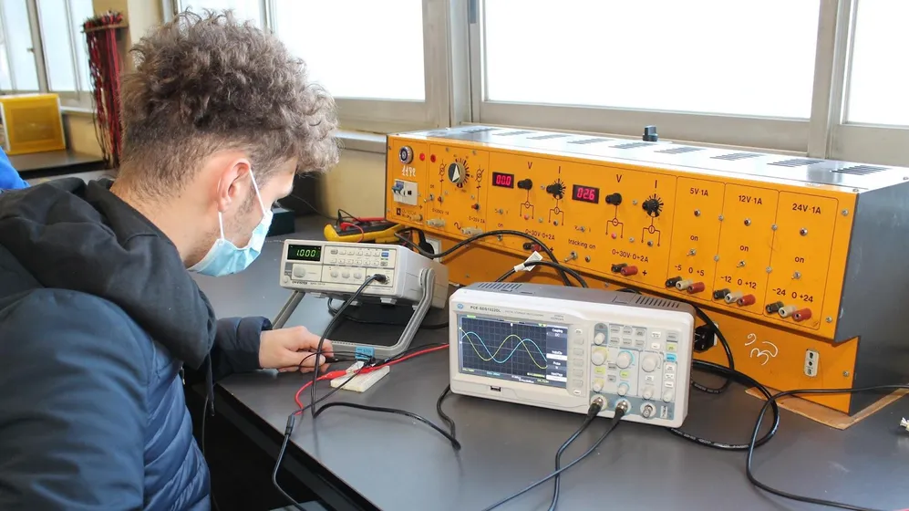 Laboratorio di Elettronica, foto 6 di 8